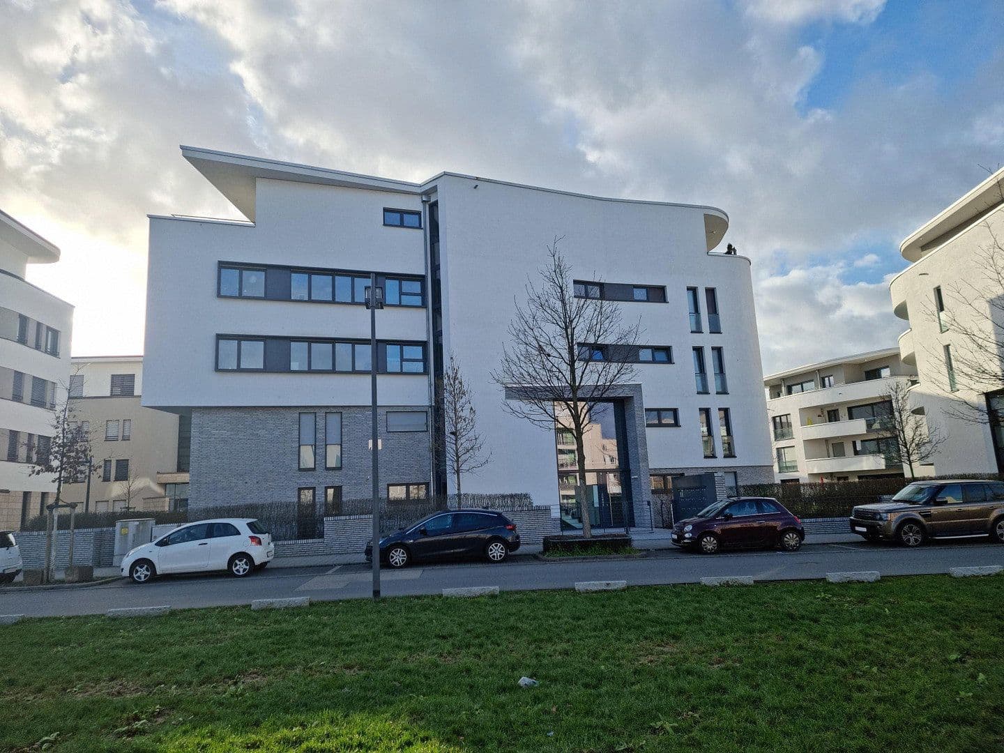 Pronájem bytu 2+1 73 m², Wolfgang-Bangert-Strasse 8, Frankfurt am Main, Hessen Pronájem bytu 2+1 73 m², Wolfgang-Bangert-Strasse 8, Frankfurt am Main, Hessen