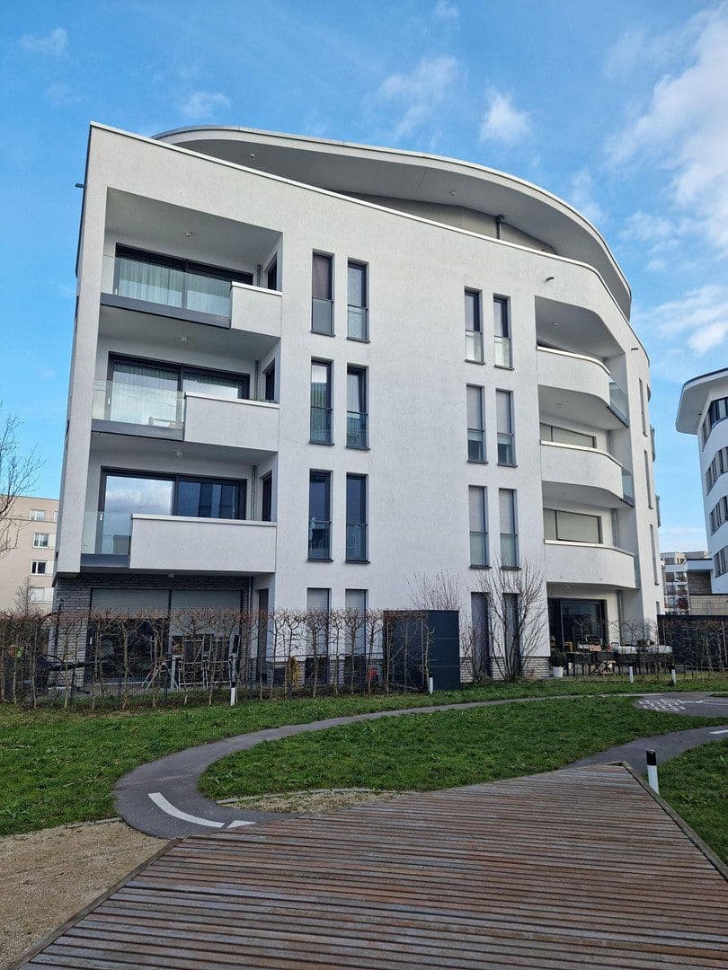 Pronájem bytu 2+1 73 m², Wolfgang-Bangert-Strasse 8, Frankfurt am Main, Hessen Pronájem bytu 2+1 73 m², Wolfgang-Bangert-Strasse 8, Frankfurt am Main, Hessen