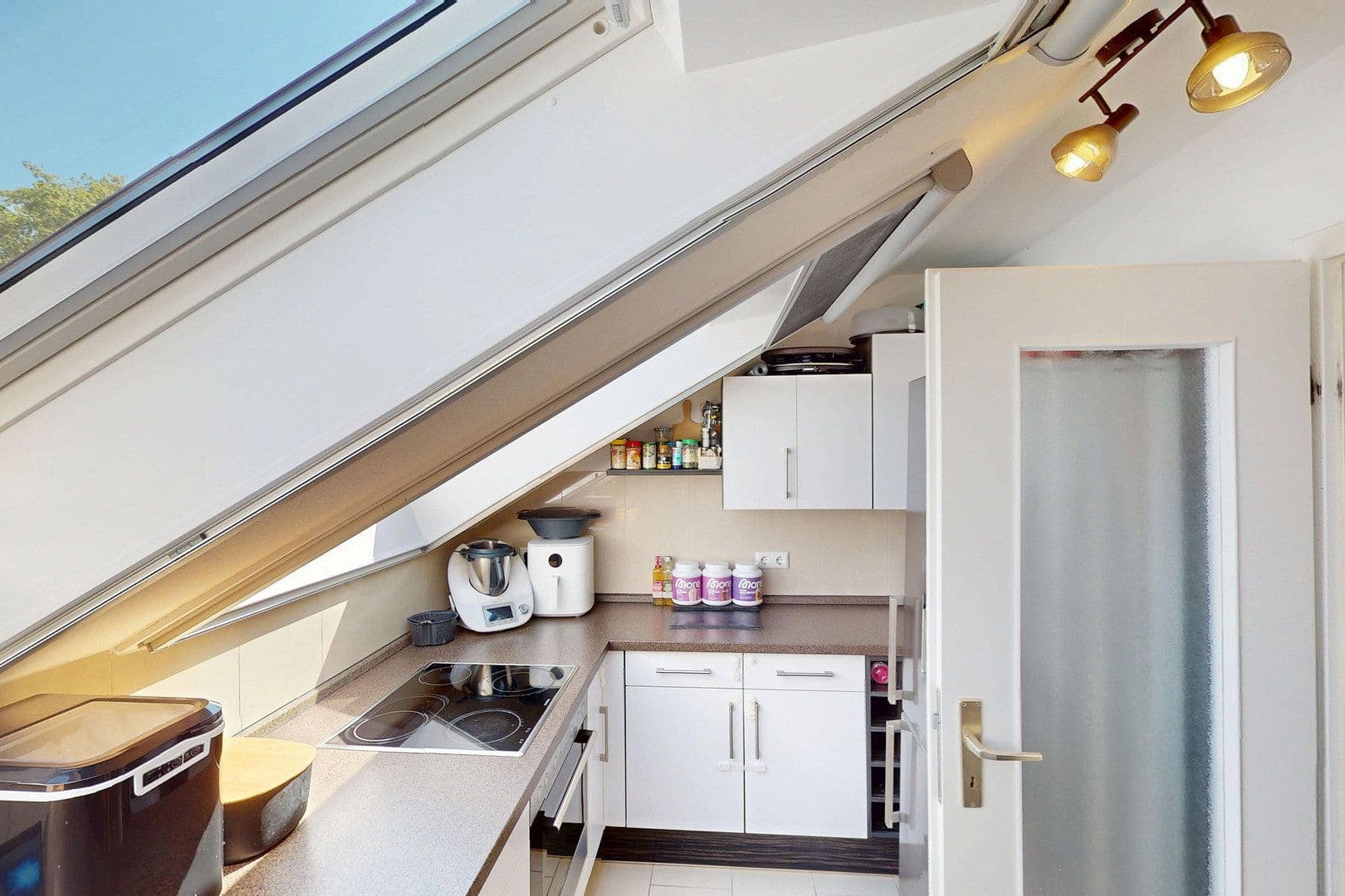 Prodej bytu 3+1 82 m², Wollinstraße 96, Stuttgart, Bádensko-Württembersko Prodej bytu 3+1 82 m², Wollinstraße 96, Stuttgart, Bádensko-Württembersko