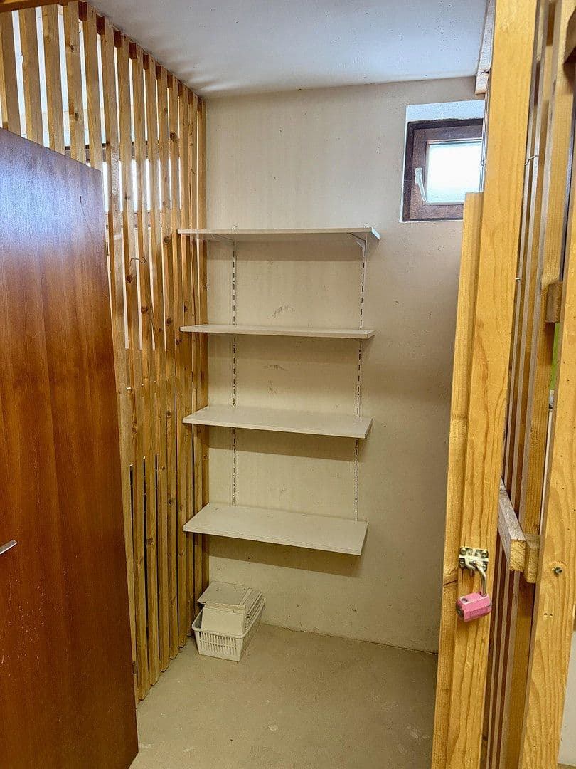Prodej bytu 3+1 87 m², Altensittenbacher Straße 28a, Hersbruck, Bavorsko Prodej bytu 3+1 87 m², Altensittenbacher Straße 28a, Hersbruck, Bavorsko