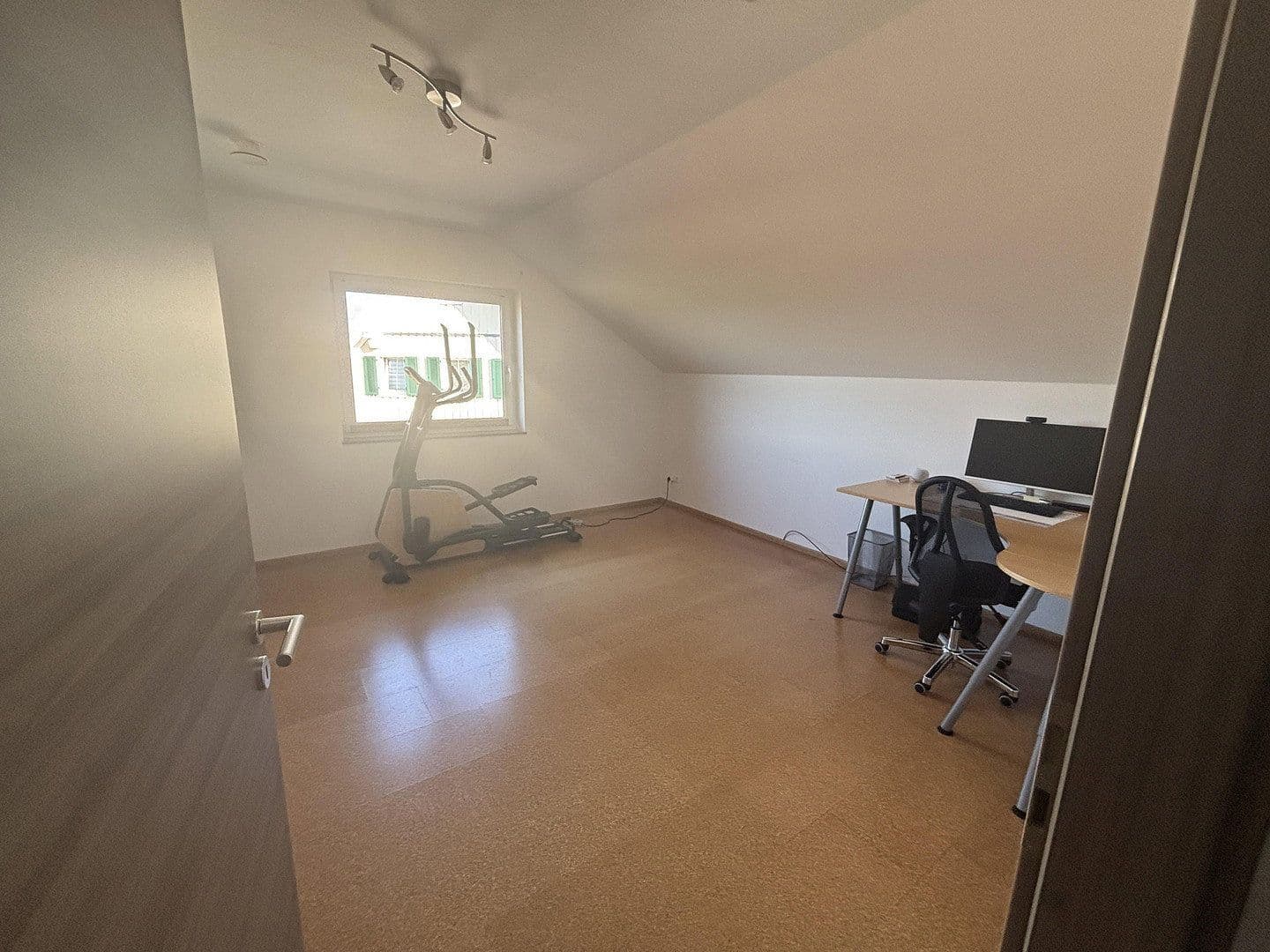 Prodej domu 123 m², pozemek 698 m², Auf Strieglen 2, Gosheim, Bádensko-Württembersko Prodej domu 123 m², pozemek 698 m², Auf Strieglen 2, Gosheim, Bádensko-Württembersko