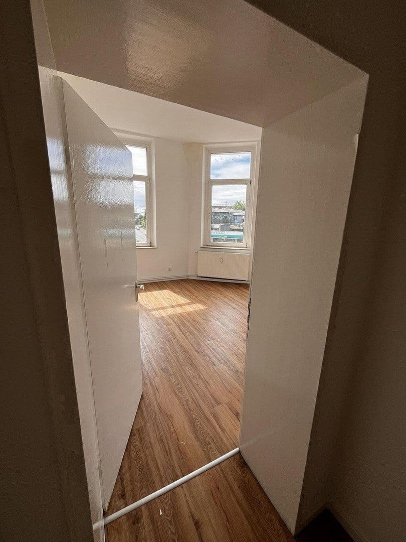 Pronájem bytu 3+1 79 m², Krefeld, Severní Porýní-Vestfálsko Pronájem bytu 3+1 79 m², Krefeld, Severní Porýní-Vestfálsko