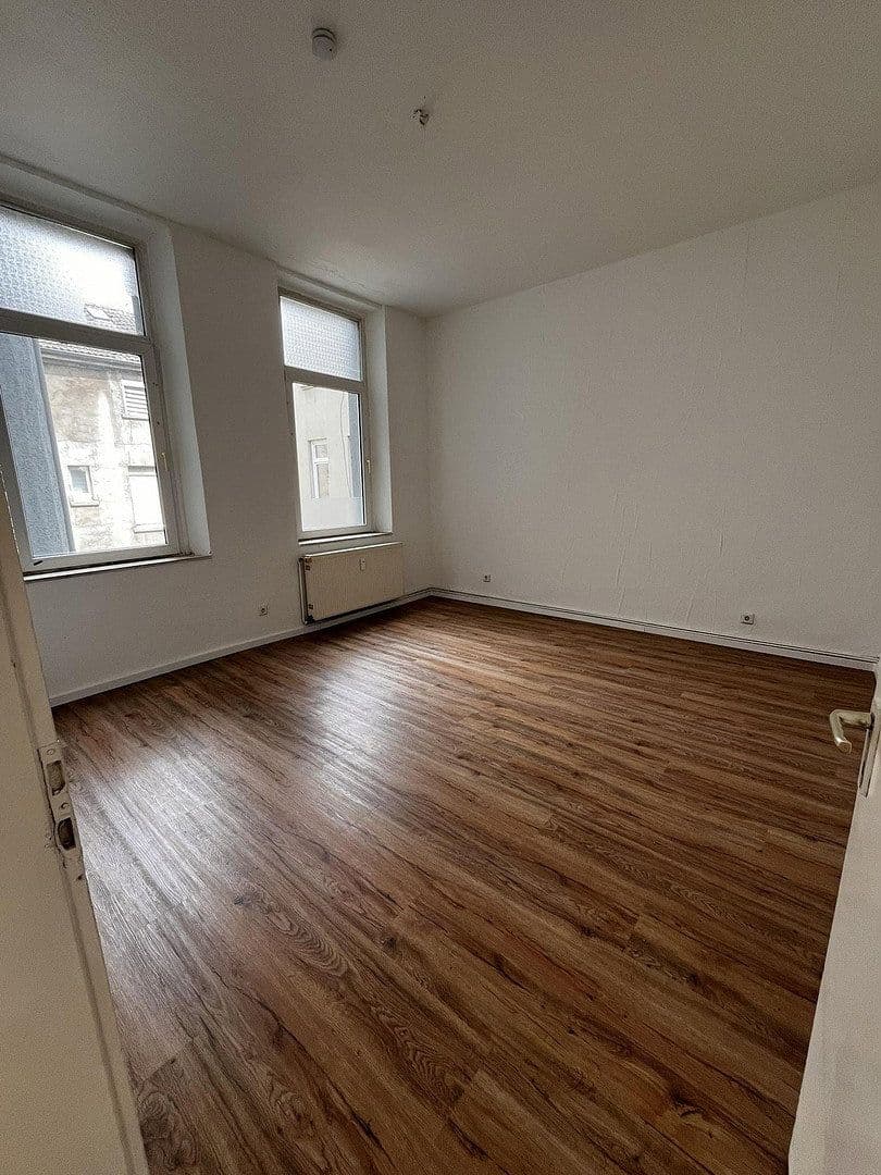 Pronájem bytu 3+1 79 m², Krefeld, Severní Porýní-Vestfálsko Pronájem bytu 3+1 79 m², Krefeld, Severní Porýní-Vestfálsko