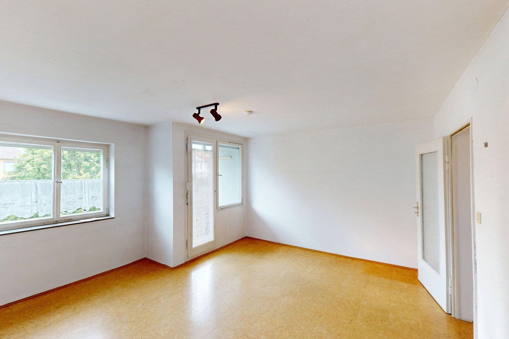 Prodej domu 92 m², pozemek 214 m², Fohrenbühlerstraße 103, Sindelfingen, Bádensko-Württembersko Prodej domu 92 m², pozemek 214 m², Fohrenbühlerstraße 103, Sindelfingen, Bádensko-Württembersko