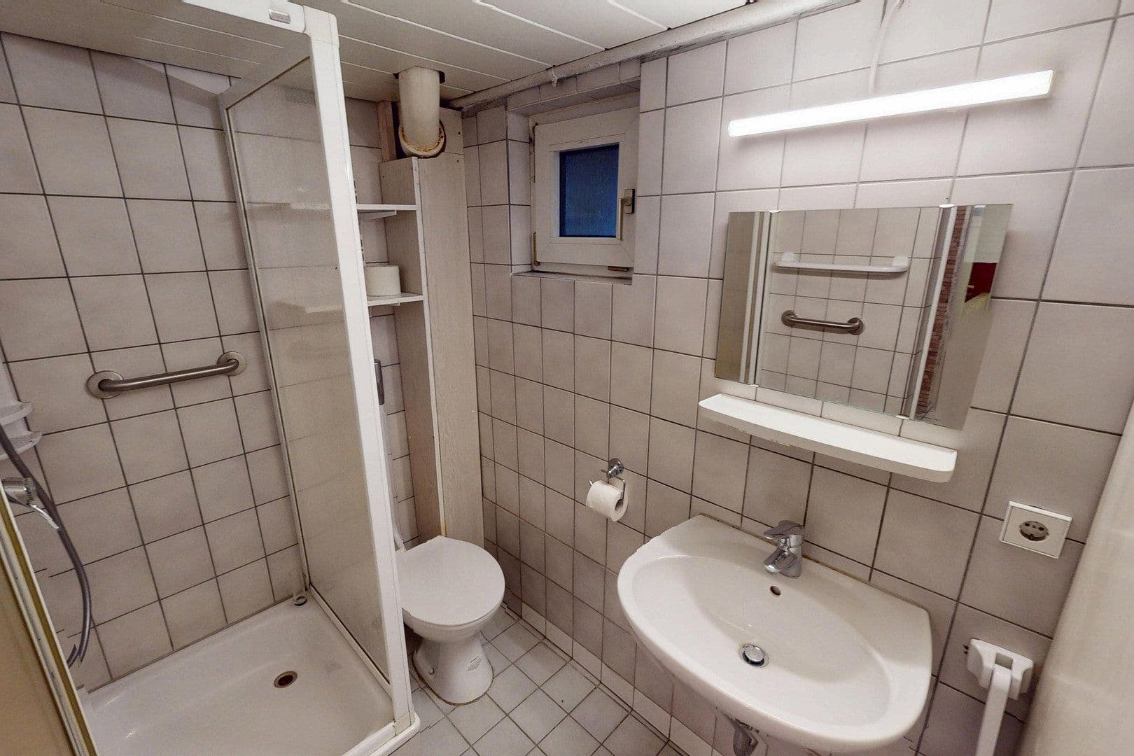 Prodej domu 92 m², pozemek 214 m², Fohrenbühlerstraße 103, Sindelfingen, Bádensko-Württembersko Prodej domu 92 m², pozemek 214 m², Fohrenbühlerstraße 103, Sindelfingen, Bádensko-Württembersko