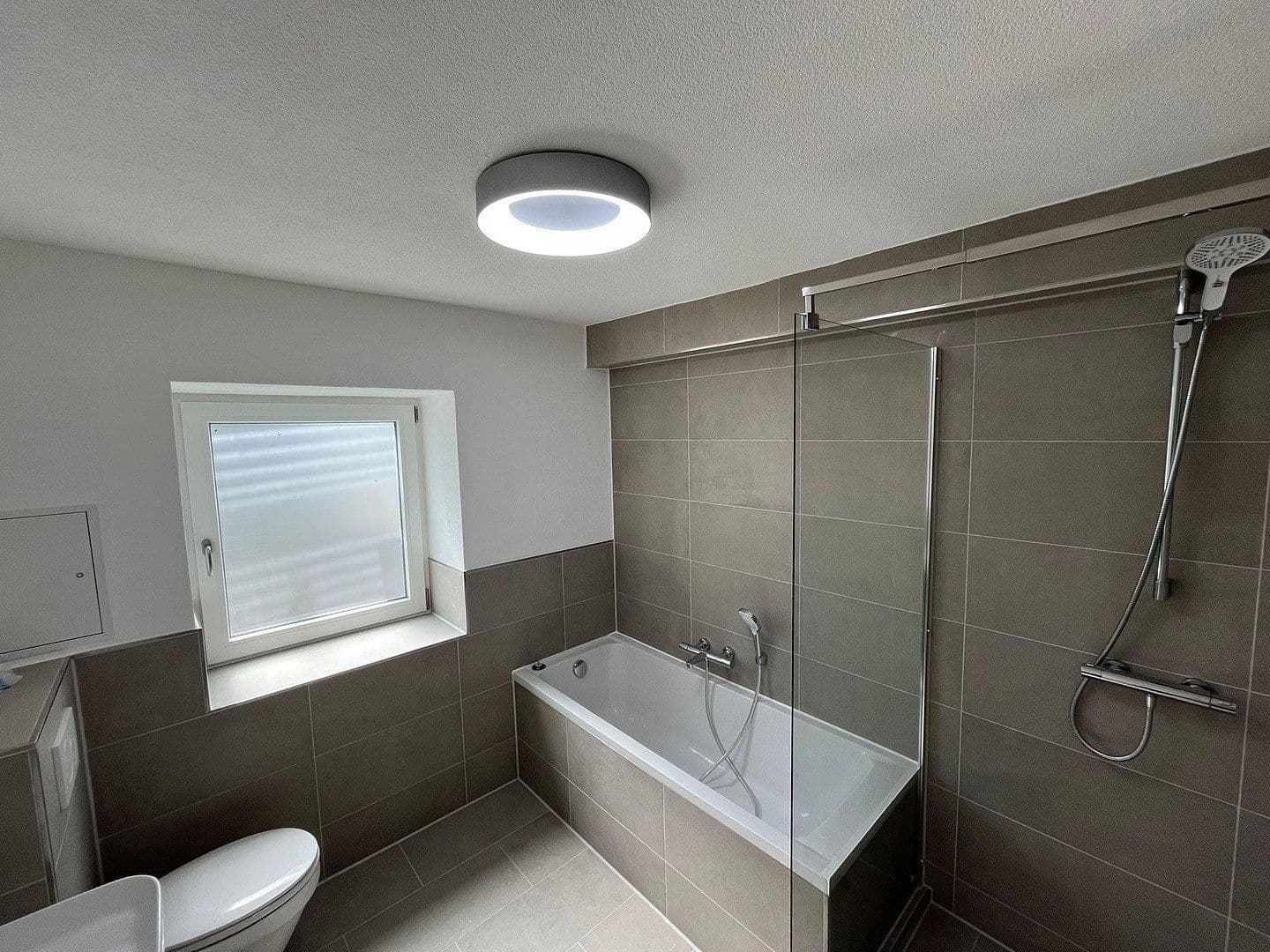 Pronájem bytu 4+1 86 m², Hauptstraße 43, Bad Kohlgrub, Bavorsko Pronájem bytu 4+1 86 m², Hauptstraße 43, Bad Kohlgrub, Bavorsko