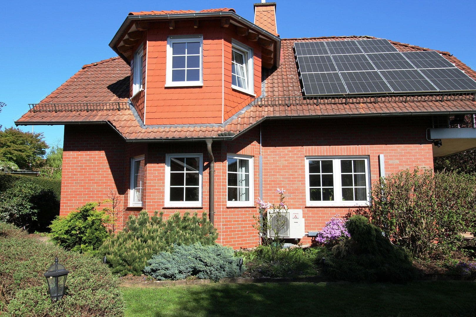 Prodej domu 165 m², pozemek 824 m², Immenhausen, Hessen Prodej domu 165 m², pozemek 824 m², Immenhausen, Hessen