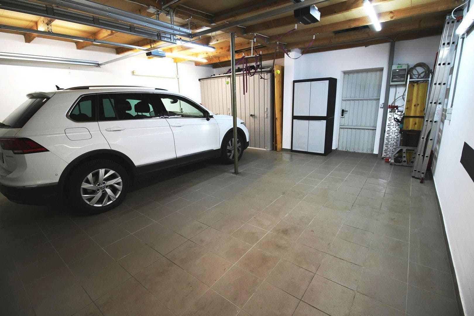 Prodej domu 165 m², pozemek 824 m², Immenhausen, Hessen Prodej domu 165 m², pozemek 824 m², Immenhausen, Hessen