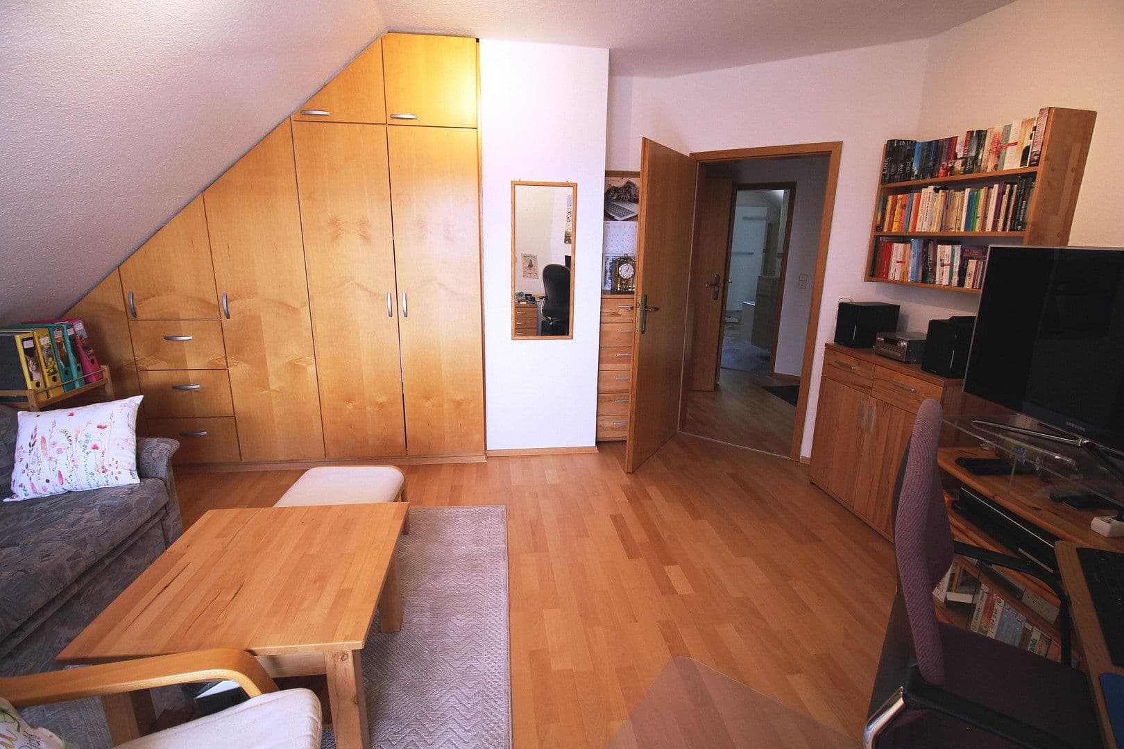 Prodej domu 165 m², pozemek 824 m², Immenhausen, Hessen Prodej domu 165 m², pozemek 824 m², Immenhausen, Hessen