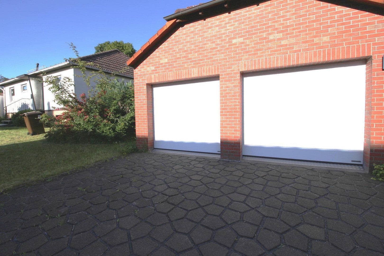 Prodej domu 165 m², pozemek 824 m², Immenhausen, Hessen Prodej domu 165 m², pozemek 824 m², Immenhausen, Hessen