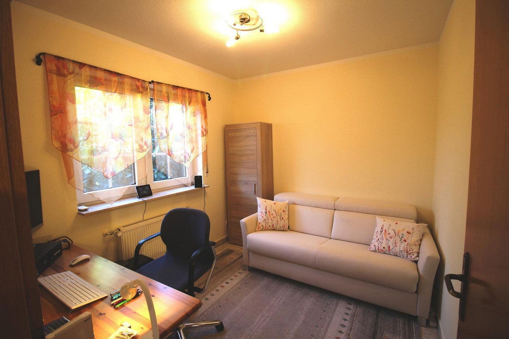 Prodej domu 165 m², pozemek 824 m², Immenhausen, Hessen Prodej domu 165 m², pozemek 824 m², Immenhausen, Hessen