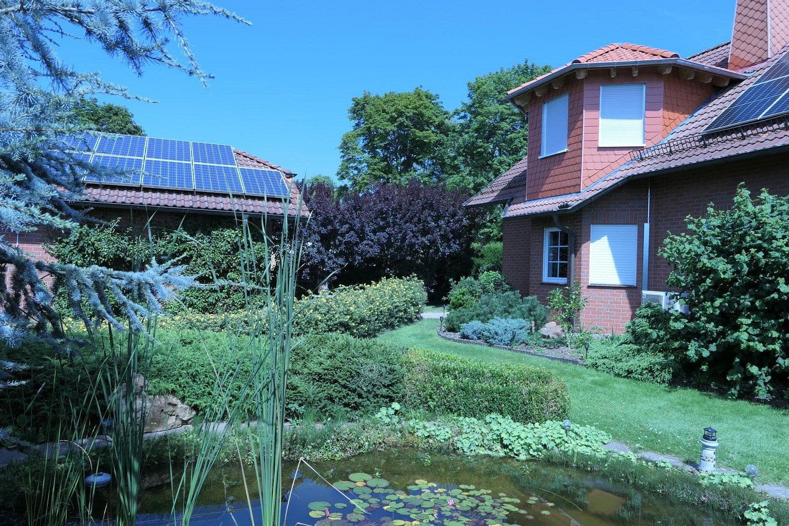 Prodej domu 165 m², pozemek 824 m², Immenhausen, Hessen Prodej domu 165 m², pozemek 824 m², Immenhausen, Hessen