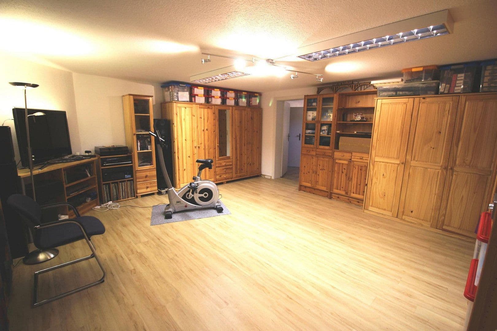 Prodej domu 165 m², pozemek 824 m², Immenhausen, Hessen Prodej domu 165 m², pozemek 824 m², Immenhausen, Hessen