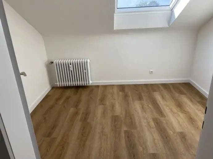 Pronájem bytu 2+1 32 m², Oststrasse 26, Meerbusch, Severní Porýní-Vestfálsko Pronájem bytu 2+1 32 m², Oststrasse 26, Meerbusch, Severní Porýní-Vestfálsko