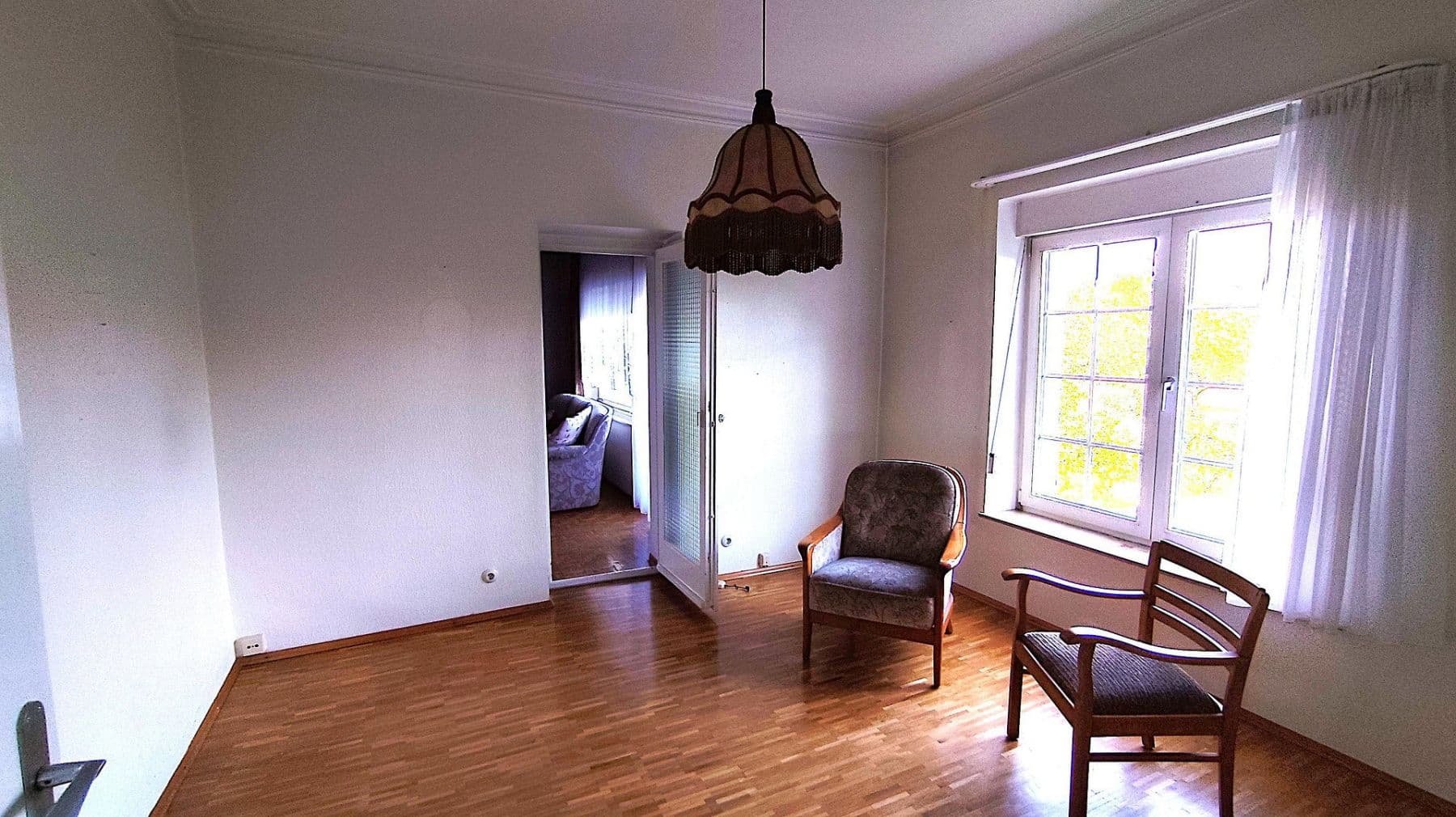 Prodej domu 156 m², pozemek 714 m², Kirchheim am Neckar, Bádensko-Württembersko Prodej domu 156 m², pozemek 714 m², Kirchheim am Neckar, Bádensko-Württembersko