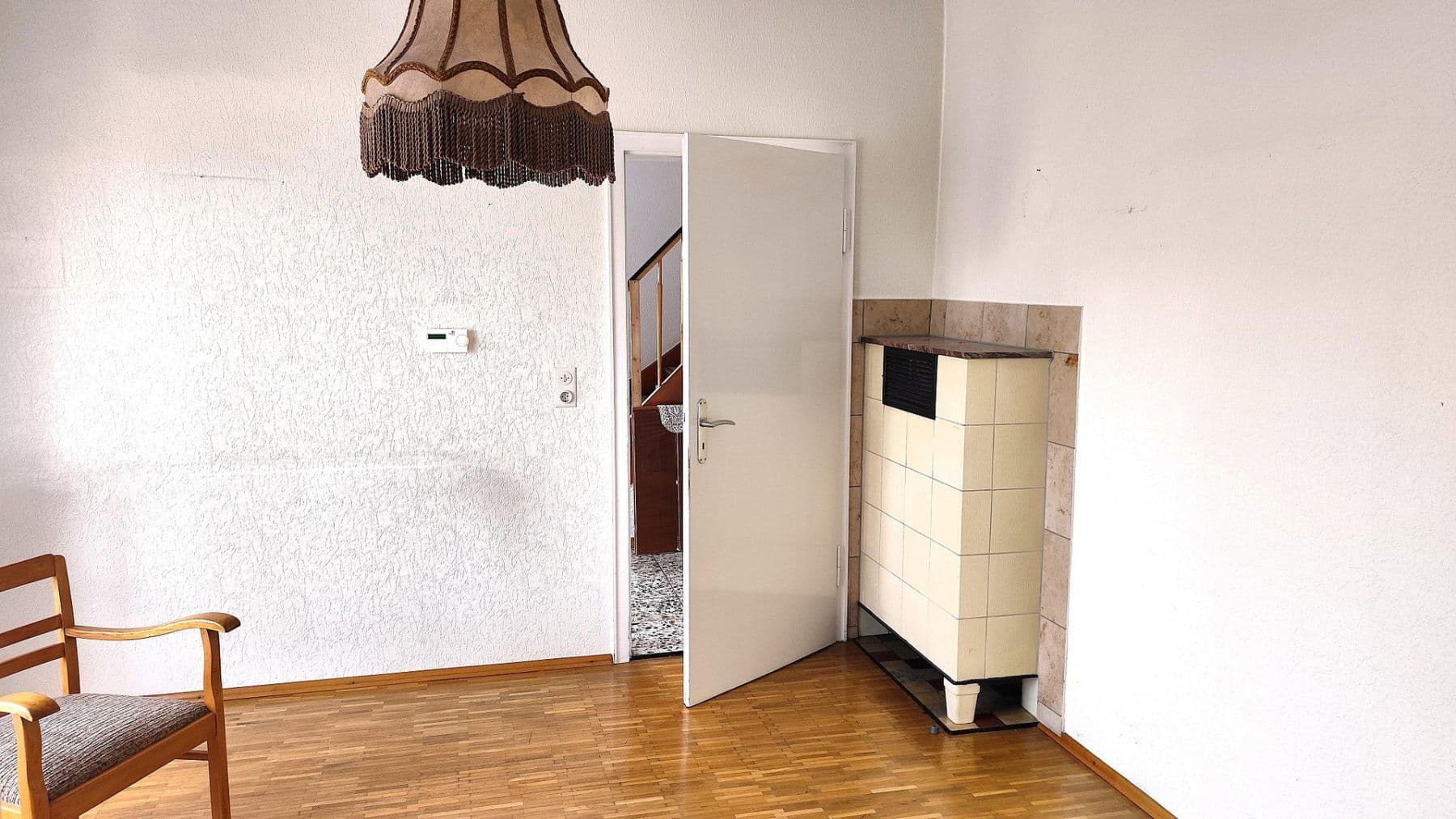 Prodej domu 156 m², pozemek 714 m², Kirchheim am Neckar, Bádensko-Württembersko Prodej domu 156 m², pozemek 714 m², Kirchheim am Neckar, Bádensko-Württembersko