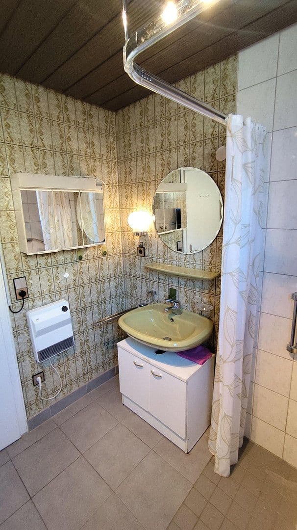 Prodej domu 156 m², pozemek 714 m², Kirchheim am Neckar, Bádensko-Württembersko Prodej domu 156 m², pozemek 714 m², Kirchheim am Neckar, Bádensko-Württembersko