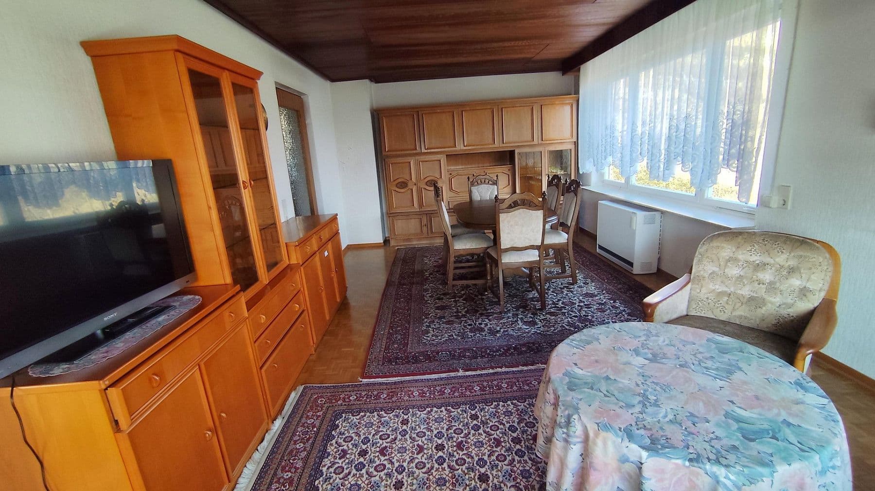 Prodej domu 156 m², pozemek 714 m², Kirchheim am Neckar, Bádensko-Württembersko Prodej domu 156 m², pozemek 714 m², Kirchheim am Neckar, Bádensko-Württembersko