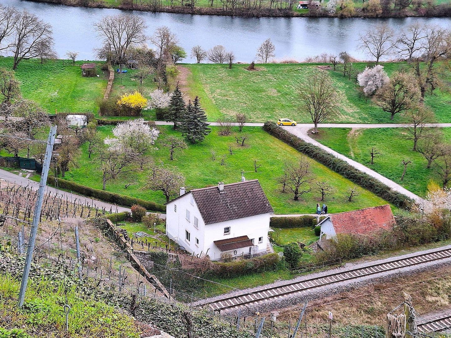 Prodej domu 156 m², pozemek 714 m², Kirchheim am Neckar, Bádensko-Württembersko Prodej domu 156 m², pozemek 714 m², Kirchheim am Neckar, Bádensko-Württembersko