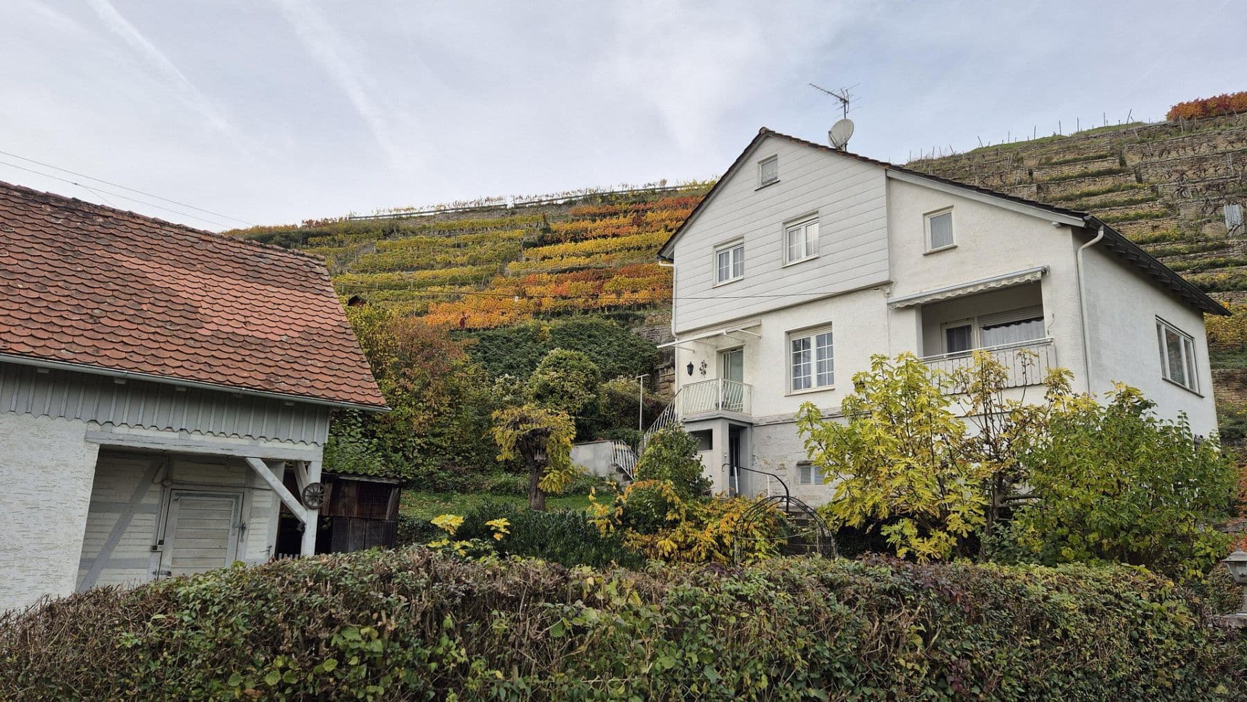 Prodej domu 156 m², pozemek 714 m², Kirchheim am Neckar, Bádensko-Württembersko Prodej domu 156 m², pozemek 714 m², Kirchheim am Neckar, Bádensko-Württembersko