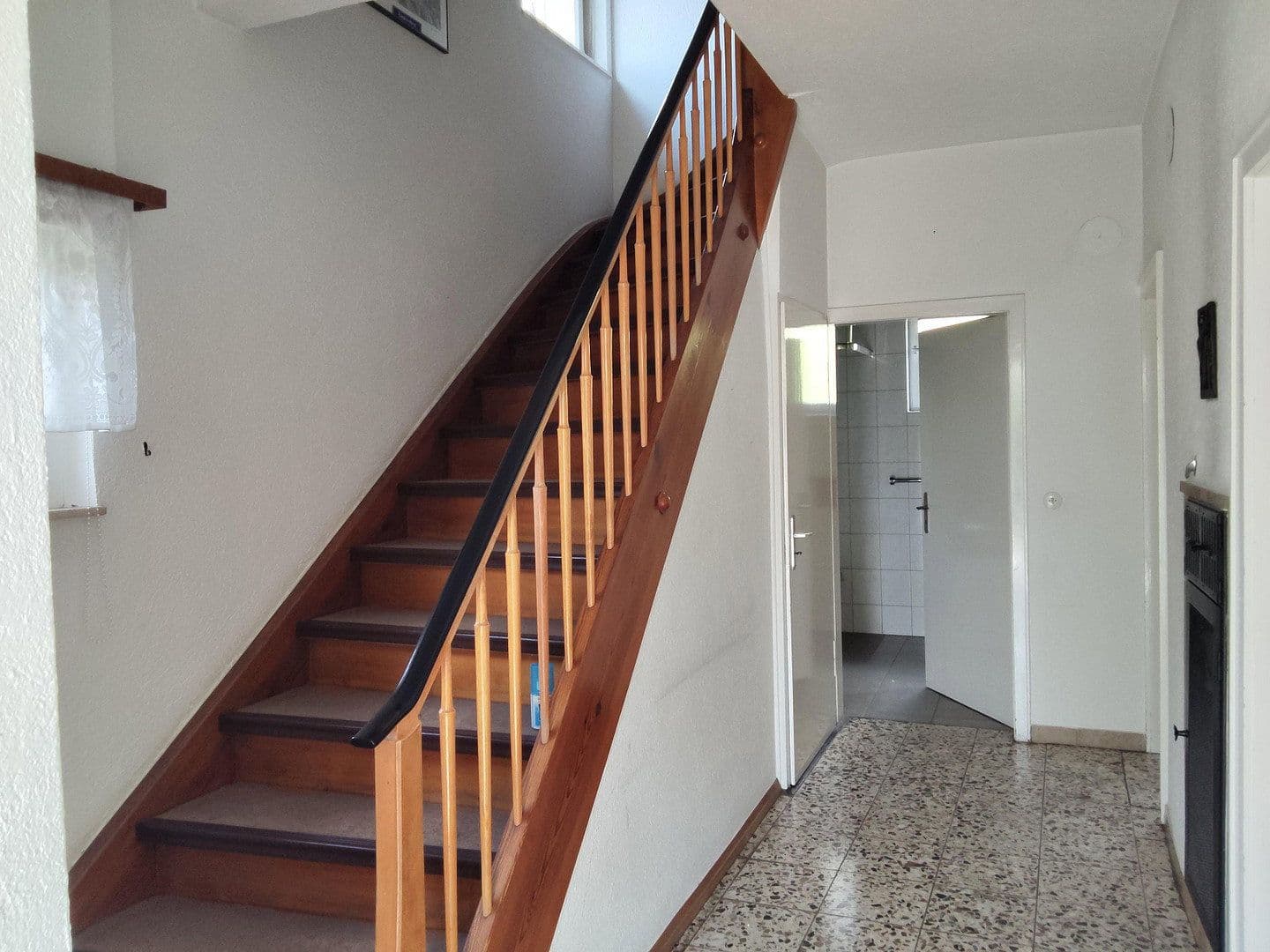 Prodej domu 156 m², pozemek 714 m², Kirchheim am Neckar, Bádensko-Württembersko Prodej domu 156 m², pozemek 714 m², Kirchheim am Neckar, Bádensko-Württembersko