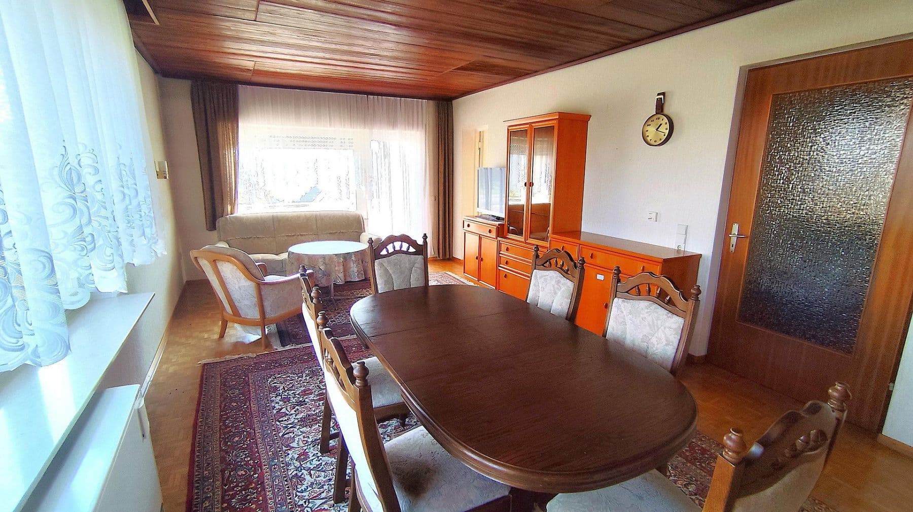 Prodej domu 156 m², pozemek 714 m², Kirchheim am Neckar, Bádensko-Württembersko Prodej domu 156 m², pozemek 714 m², Kirchheim am Neckar, Bádensko-Württembersko