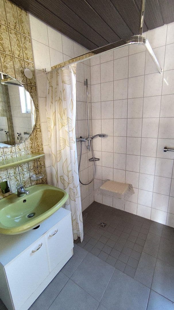Prodej domu 156 m², pozemek 714 m², Kirchheim am Neckar, Bádensko-Württembersko Prodej domu 156 m², pozemek 714 m², Kirchheim am Neckar, Bádensko-Württembersko