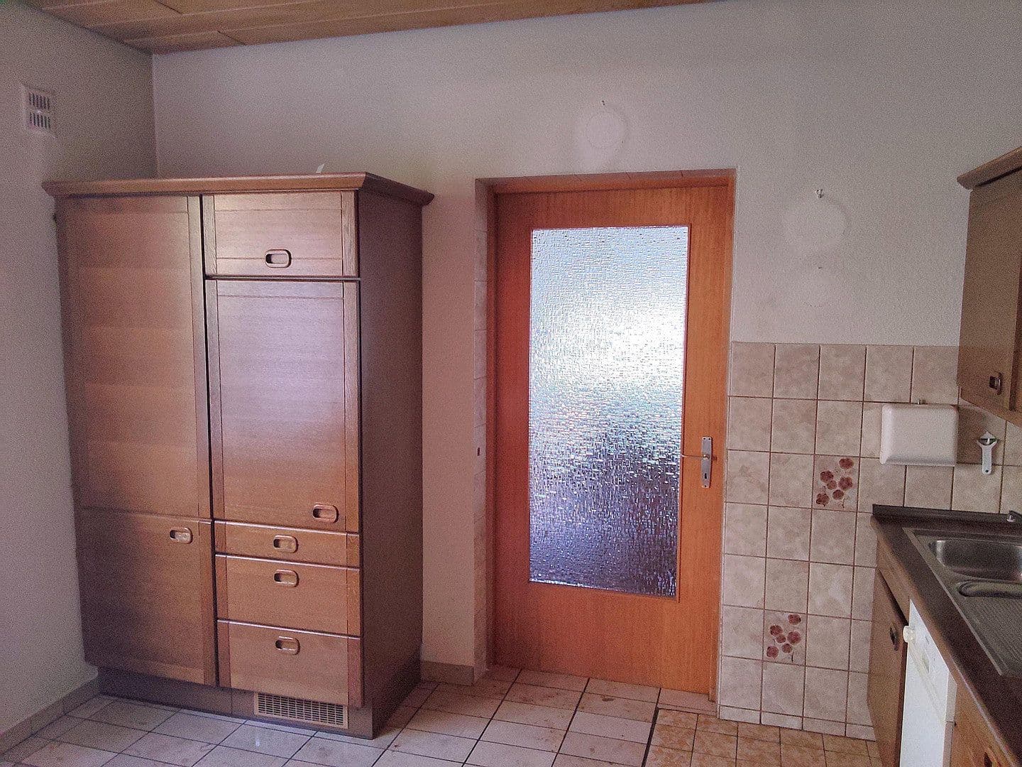 Prodej domu 156 m², pozemek 714 m², Kirchheim am Neckar, Bádensko-Württembersko Prodej domu 156 m², pozemek 714 m², Kirchheim am Neckar, Bádensko-Württembersko