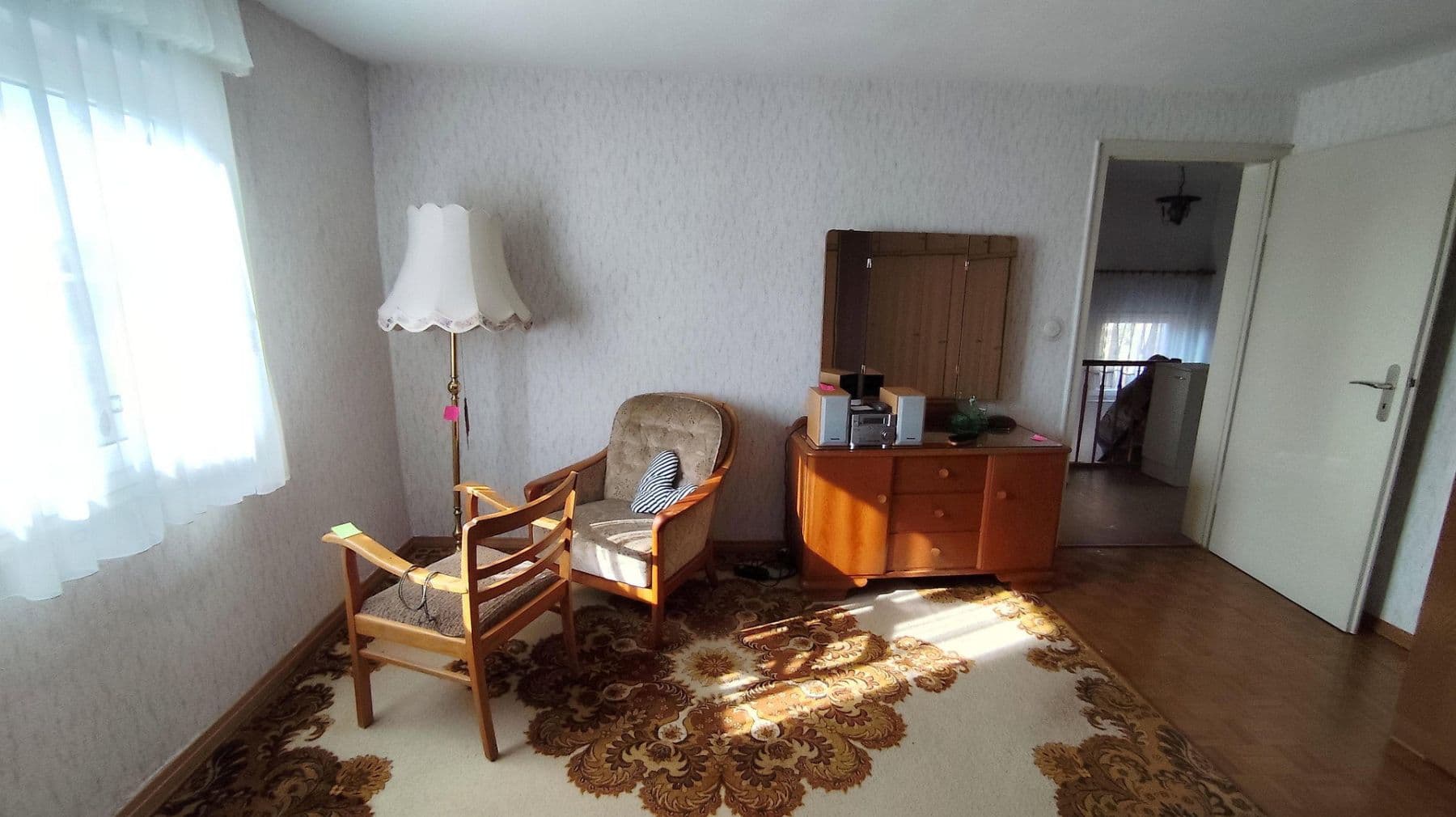 Prodej domu 156 m², pozemek 714 m², Kirchheim am Neckar, Bádensko-Württembersko Prodej domu 156 m², pozemek 714 m², Kirchheim am Neckar, Bádensko-Württembersko