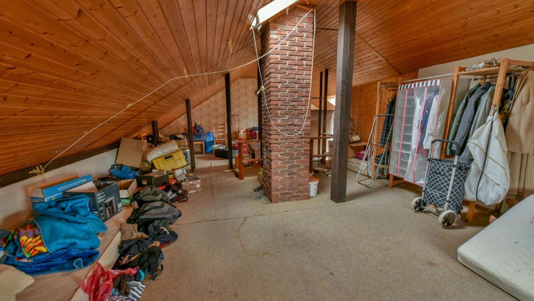 Prodej domu 120 m², pozemek 175 m², Modautal, Hessen Prodej domu 120 m², pozemek 175 m², Modautal, Hessen