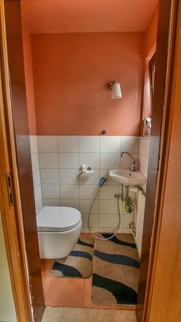 Prodej domu 120 m², pozemek 175 m², Modautal, Hessen Prodej domu 120 m², pozemek 175 m², Modautal, Hessen