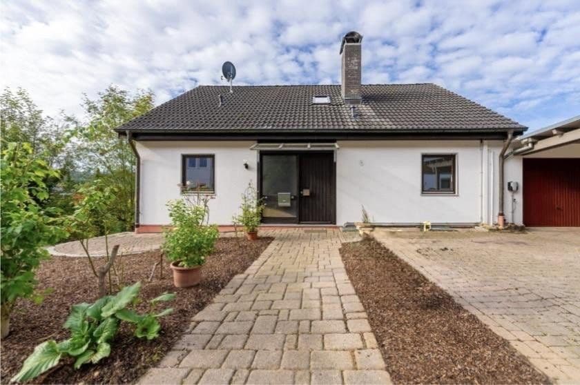 Prodej domu 230 m², pozemek 954 m², Kandern, Bádensko-Württembersko Prodej domu 230 m², pozemek 954 m², Kandern, Bádensko-Württembersko