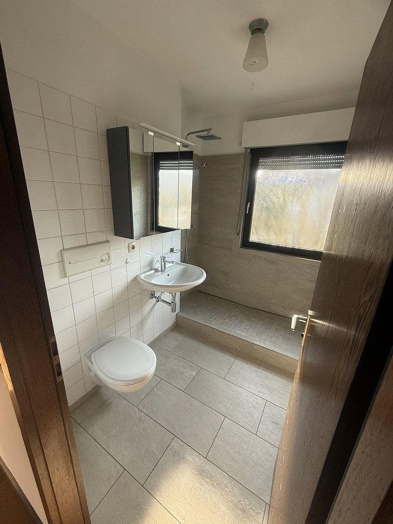 Prodej domu 230 m², pozemek 954 m², Kandern, Bádensko-Württembersko Prodej domu 230 m², pozemek 954 m², Kandern, Bádensko-Württembersko