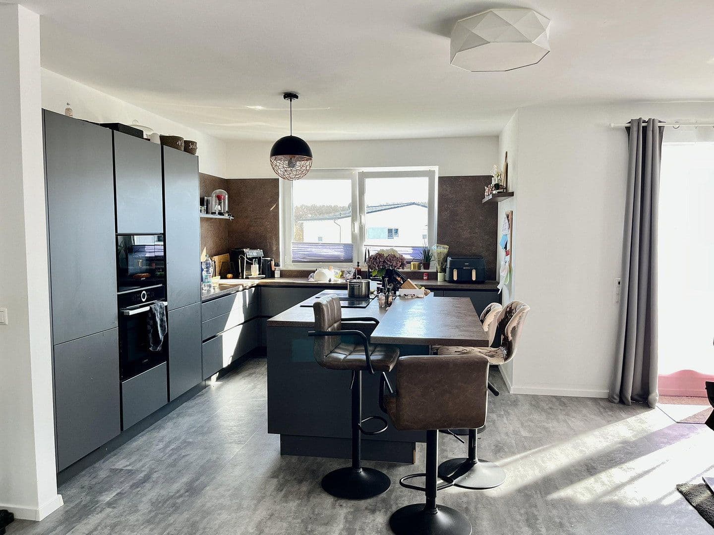 Prodej bytu 3+1 113 m², Weiße Erde 7, Euskirchen, Severní Porýní-Vestfálsko Prodej bytu 3+1 113 m², Weiße Erde 7, Euskirchen, Severní Porýní-Vestfálsko