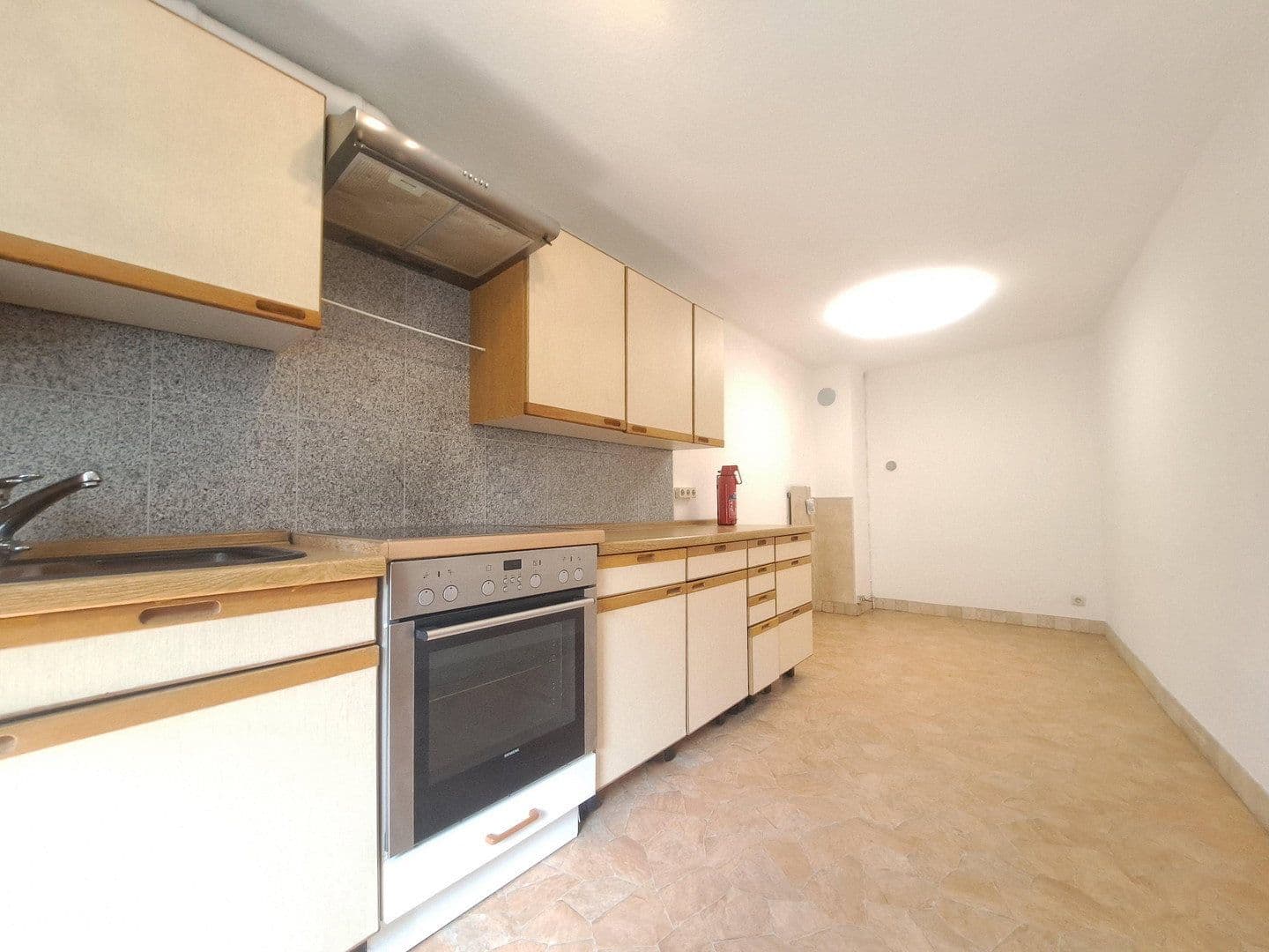 Pronájem bytu 2+1 61 m², Wormser Str.33, Oppenheim, Porýní-Falc Pronájem bytu 2+1 61 m², Wormser Str.33, Oppenheim, Porýní-Falc