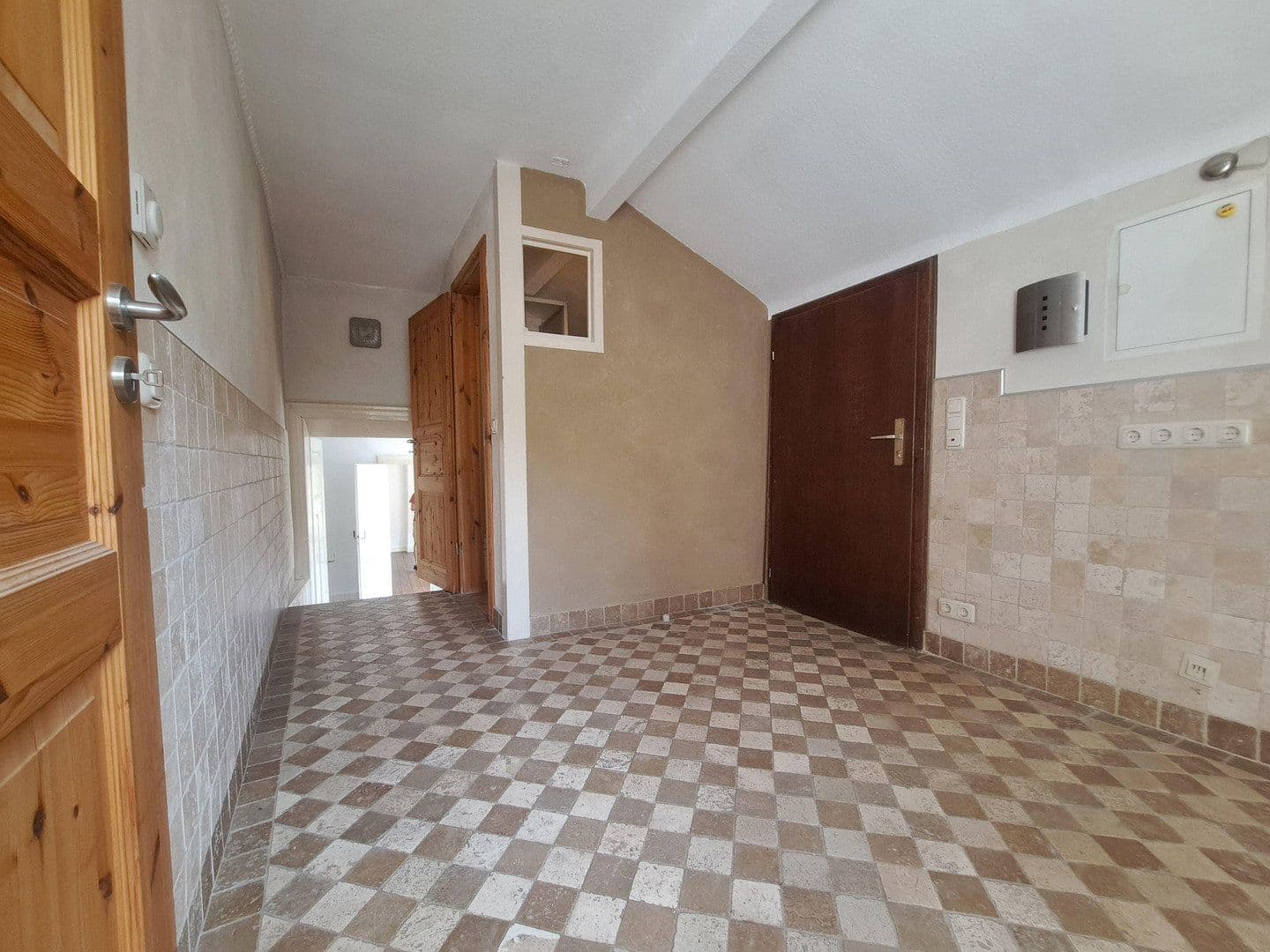 Pronájem bytu 2+1 61 m², Wormser Str.33, Oppenheim, Porýní-Falc Pronájem bytu 2+1 61 m², Wormser Str.33, Oppenheim, Porýní-Falc