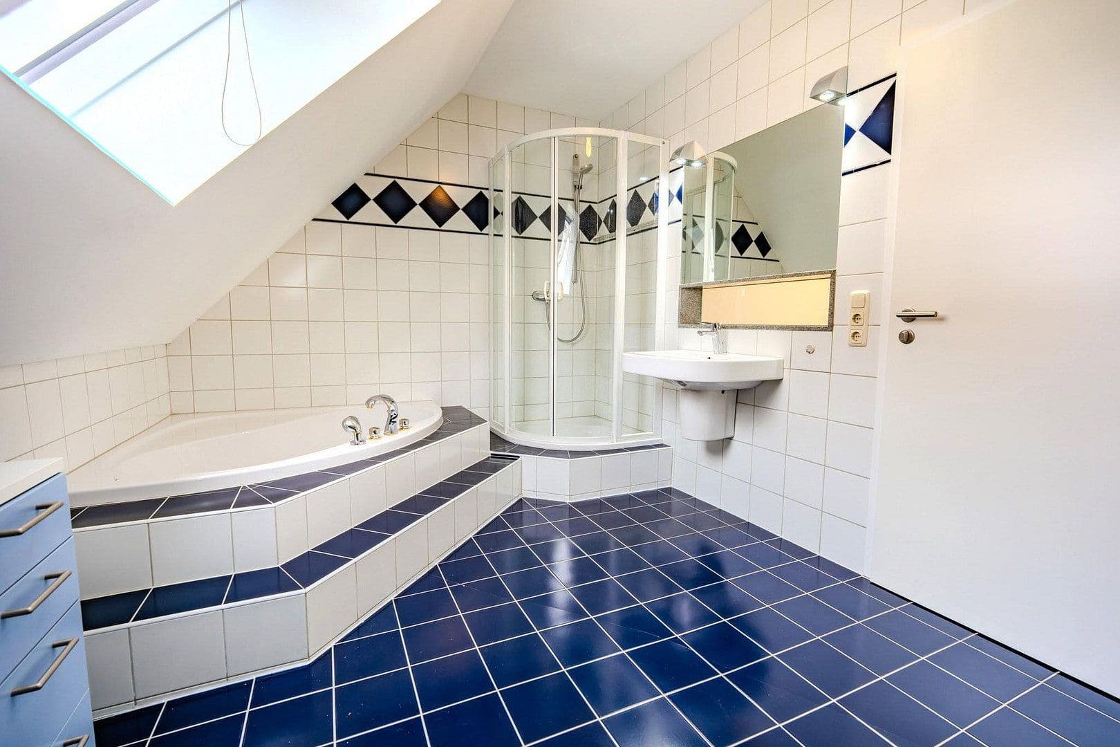 Prodej domu 218 m², pozemek 815 m², Fürth, Bavorsko Prodej domu 218 m², pozemek 815 m², Fürth, Bavorsko