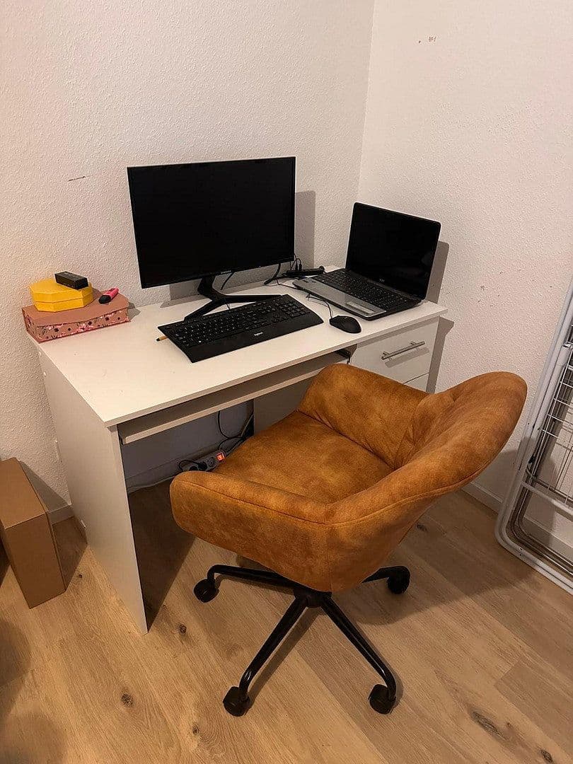 Pronájem bytu 2+1 54 m², Hausenerweg 29, Frankfurt - Rödelheim, Hessen Pronájem bytu 2+1 54 m², Hausenerweg 29, Frankfurt - Rödelheim, Hessen