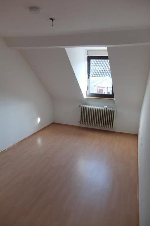 Pronájem bytu 7+1 180 m², Hauptstr. 159, Rodalben, Porýní-Falc Pronájem bytu 7+1 180 m², Hauptstr. 159, Rodalben, Porýní-Falc