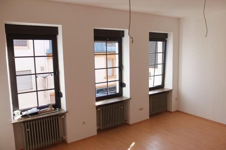 Pronájem bytu 7+1 180 m², Hauptstr. 159, Rodalben, Porýní-Falc Pronájem bytu 7+1 180 m², Hauptstr. 159, Rodalben, Porýní-Falc