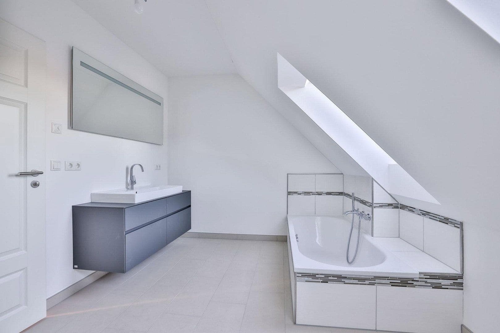Prodej domu 152 m², pozemek 633 m², Scharbeutz, Šlesvicko-Holštýnsko Prodej domu 152 m², pozemek 633 m², Scharbeutz, Šlesvicko-Holštýnsko