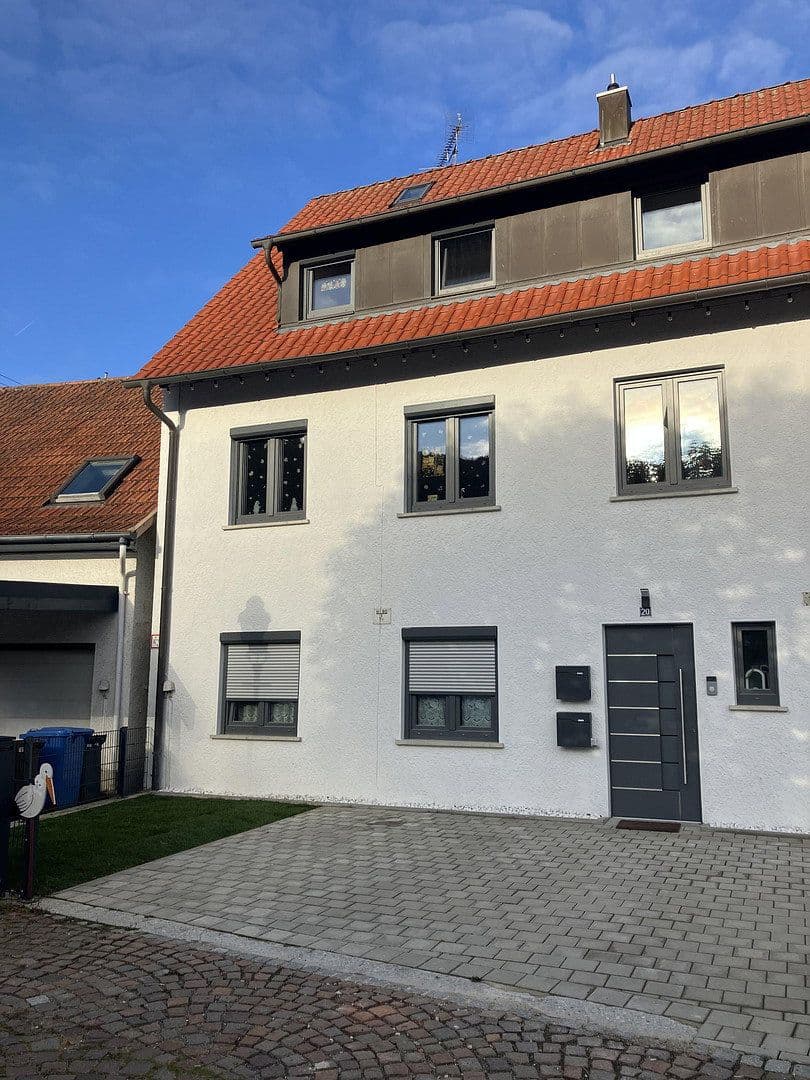 Pronájem bytu 6+1 131 m², Josengasse 20, Burladingen, Bádensko-Württembersko Pronájem bytu 6+1 131 m², Josengasse 20, Burladingen, Bádensko-Württembersko