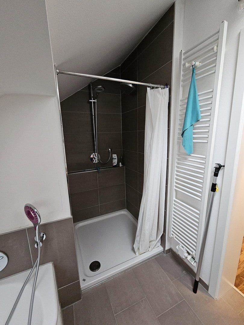 Prodej domu 211 m², pozemek 815 m², Heinrich-Otto-Weg, 14, Homberg (Efze), Hessen Prodej domu 211 m², pozemek 815 m², Heinrich-Otto-Weg, 14, Homberg (Efze), Hessen