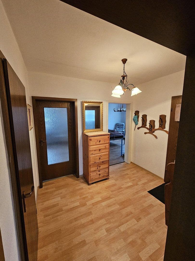 Prodej domu 211 m², pozemek 815 m², Heinrich-Otto-Weg, 14, Homberg (Efze), Hessen Prodej domu 211 m², pozemek 815 m², Heinrich-Otto-Weg, 14, Homberg (Efze), Hessen
