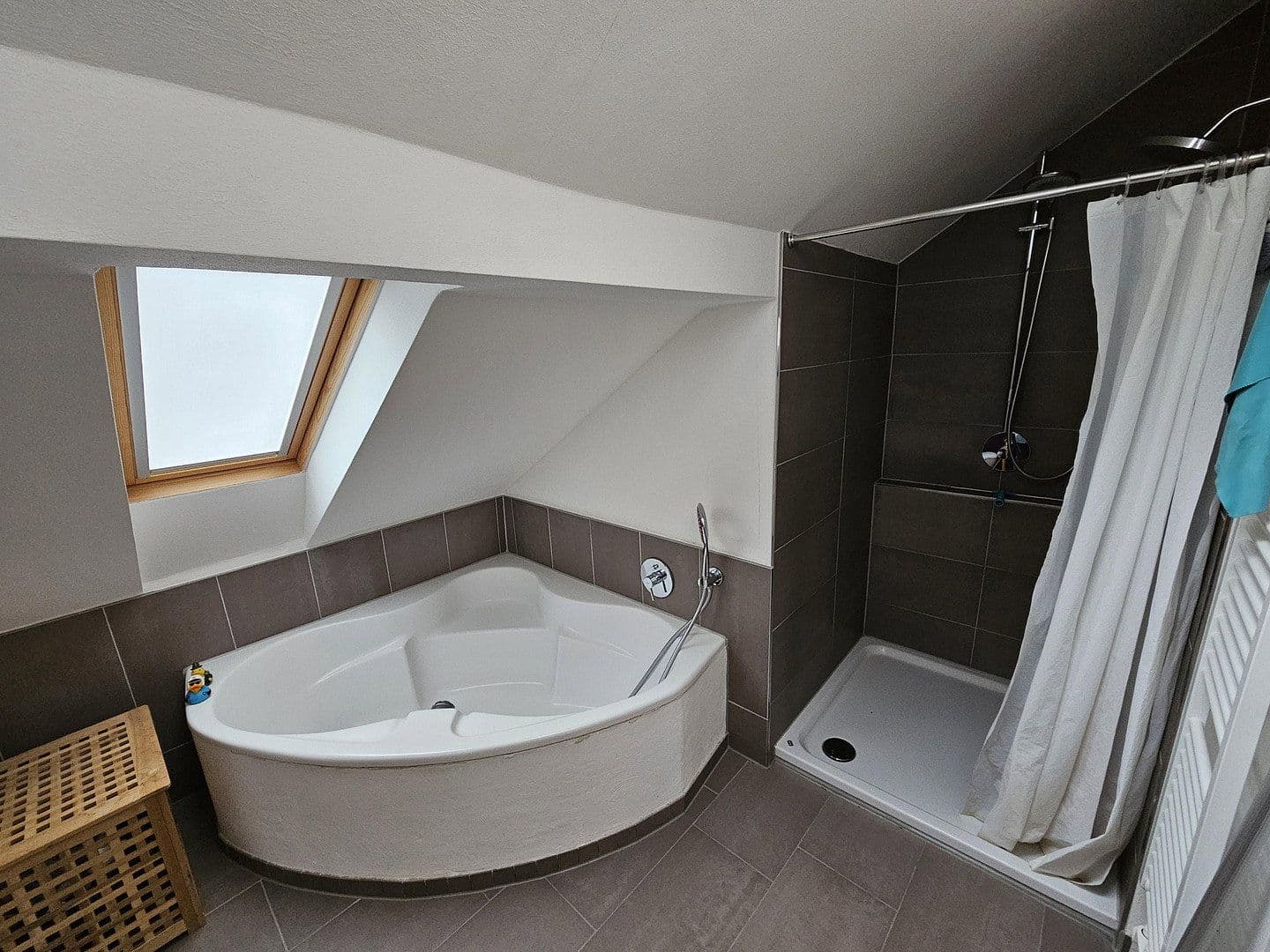 Prodej domu 211 m², pozemek 815 m², Heinrich-Otto-Weg, 14, Homberg (Efze), Hessen Prodej domu 211 m², pozemek 815 m², Heinrich-Otto-Weg, 14, Homberg (Efze), Hessen