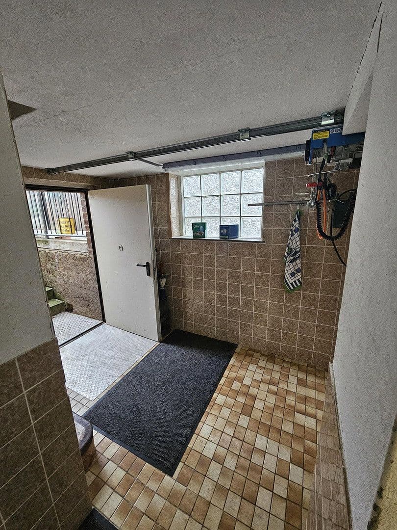 Prodej domu 211 m², pozemek 815 m², Heinrich-Otto-Weg, 14, Homberg (Efze), Hessen Prodej domu 211 m², pozemek 815 m², Heinrich-Otto-Weg, 14, Homberg (Efze), Hessen