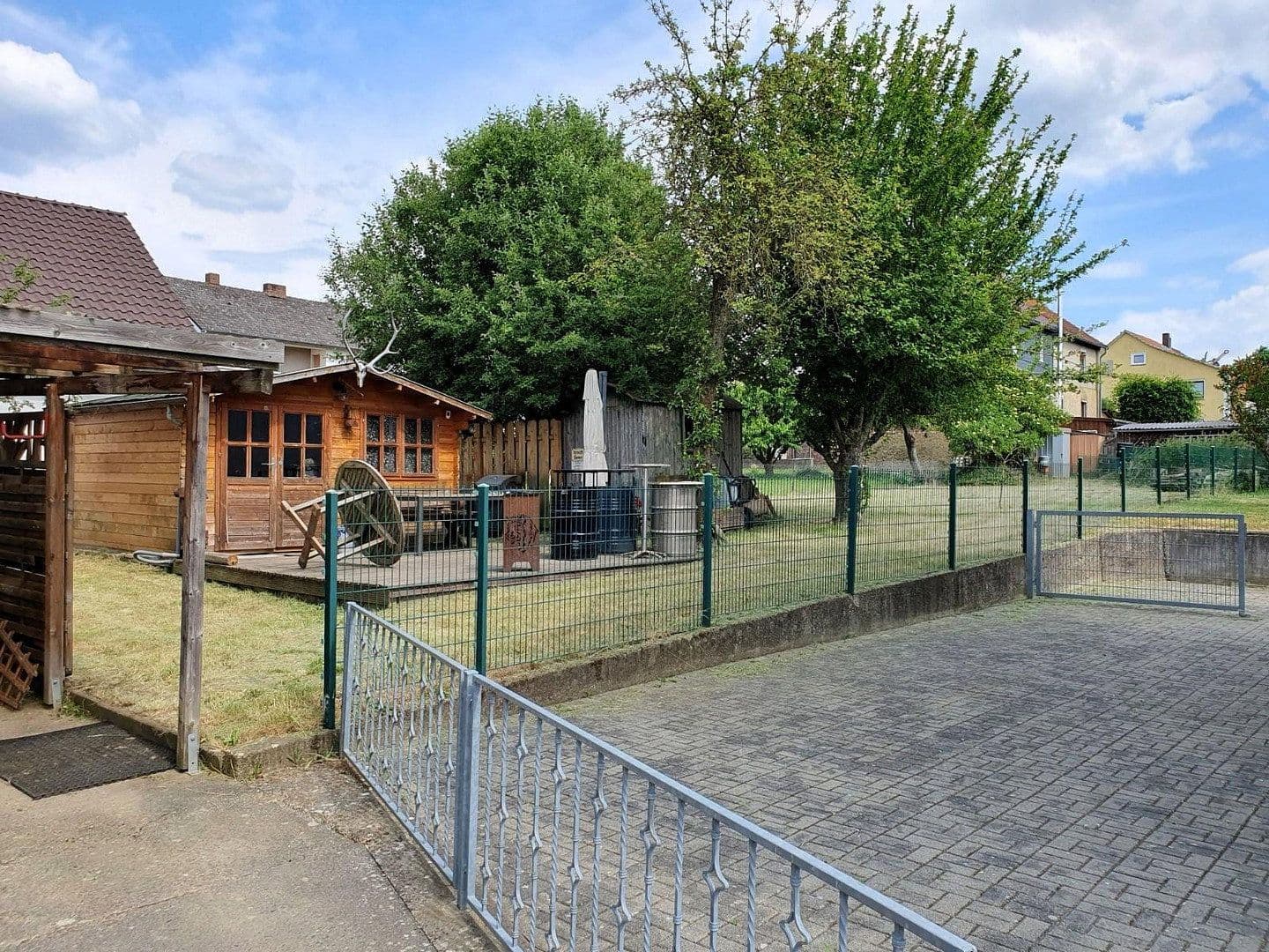 Prodej domu 211 m², pozemek 815 m², Heinrich-Otto-Weg, 14, Homberg (Efze), Hessen Prodej domu 211 m², pozemek 815 m², Heinrich-Otto-Weg, 14, Homberg (Efze), Hessen