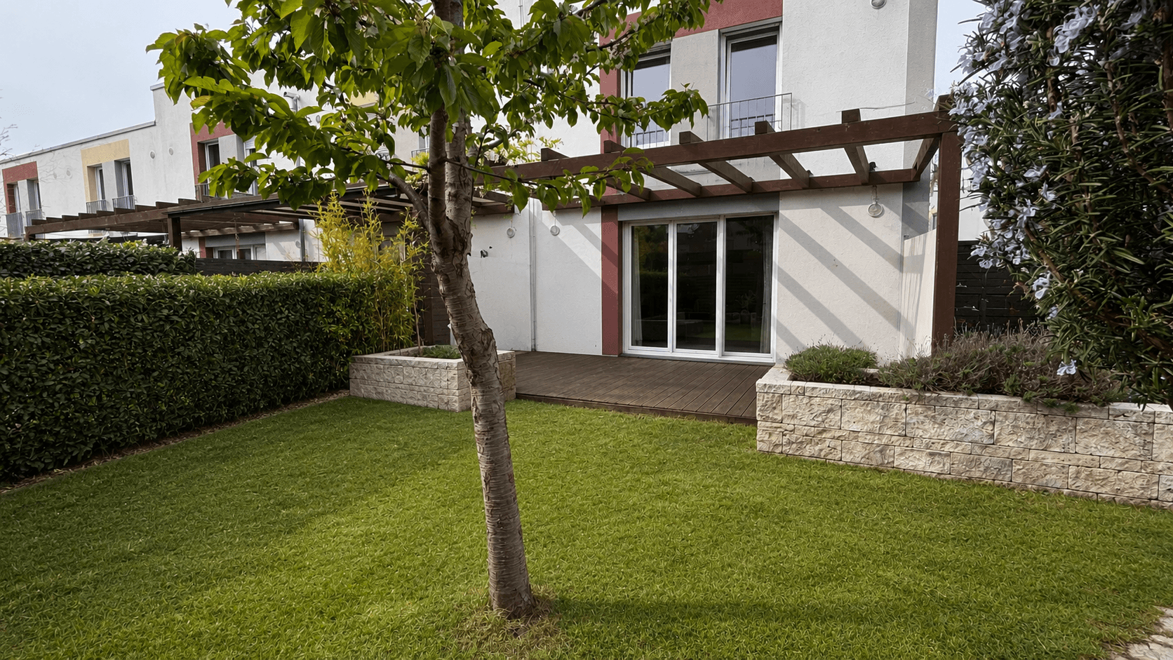 Pronájem domu 160 m², pozemek 211 m², Storchenweg 21, Poing, Bavorsko Pronájem domu 160 m², pozemek 211 m², Storchenweg 21, Poing, Bavorsko