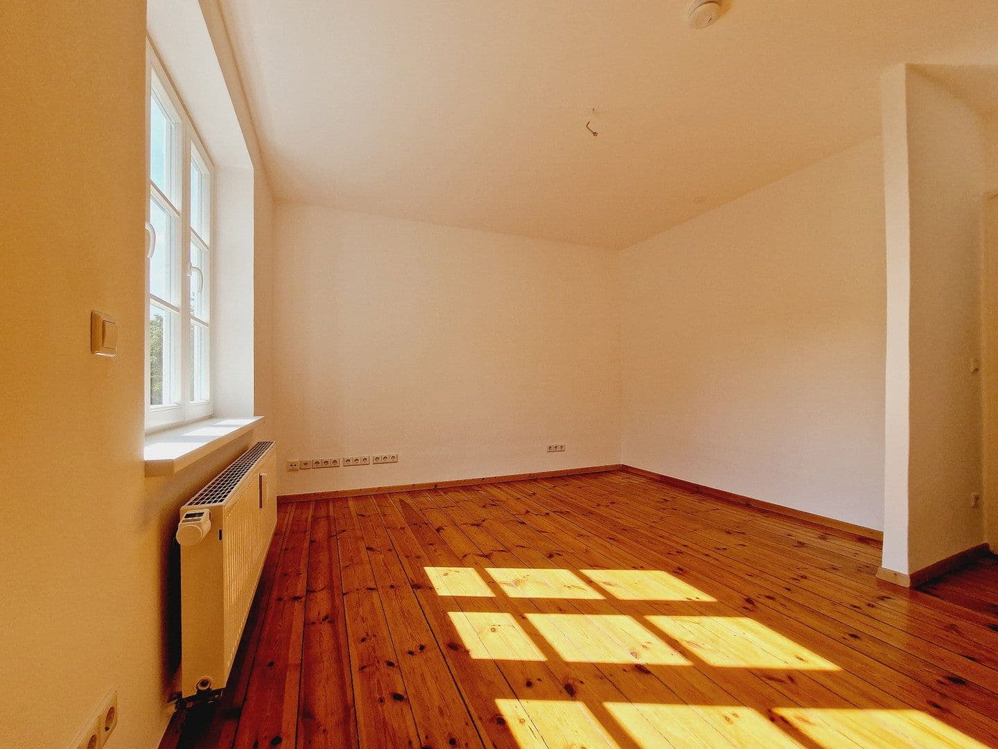 Pronájem domu 110 m², pozemek 350 m², Alte Landstrasse 30, Wolfsburg, Dolní Sasko Pronájem domu 110 m², pozemek 350 m², Alte Landstrasse 30, Wolfsburg, Dolní Sasko