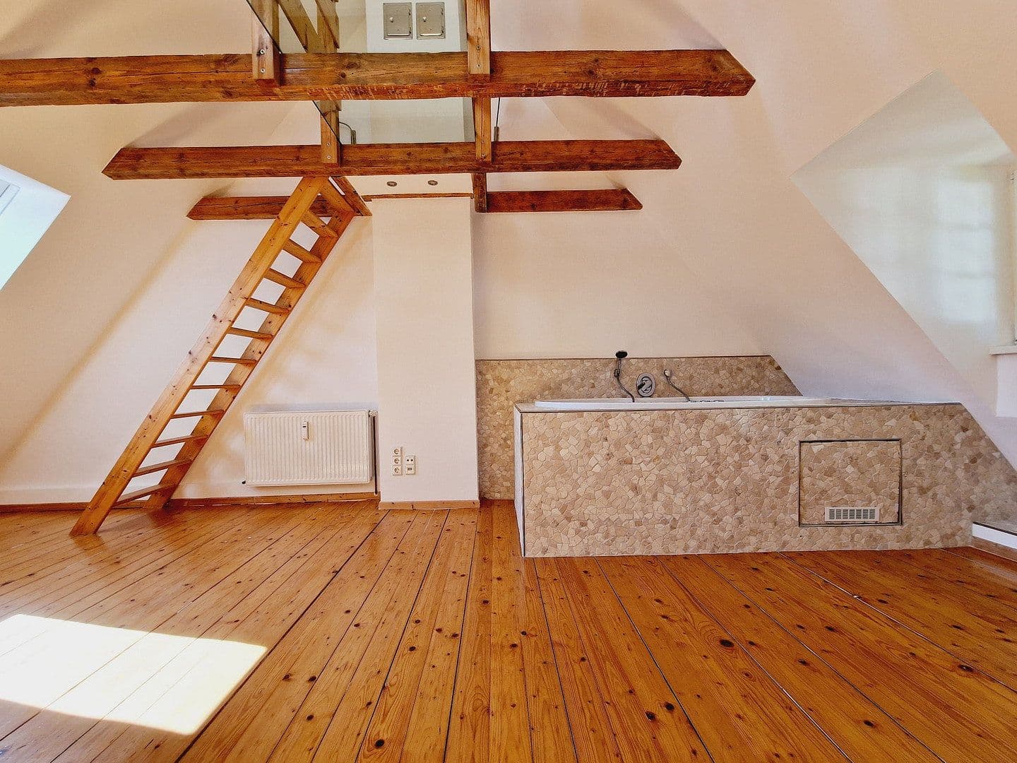 Pronájem domu 110 m², pozemek 350 m², Alte Landstrasse 30, Wolfsburg, Dolní Sasko Pronájem domu 110 m², pozemek 350 m², Alte Landstrasse 30, Wolfsburg, Dolní Sasko